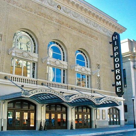 Lux House Of Champagne 2Br 2Ba Free Parking & Wifi Apartamento Baltimore Exterior foto